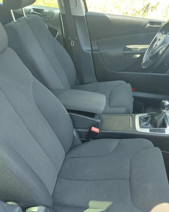 Volkswagen Passat cena 21900 przebieg: 154000, rok produkcji 2010 z Brzostek małe 191